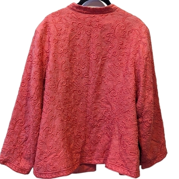 VICTOR Costa Heavyweight Linen Floral Embroidered Open Front Plus Blazer (2X) - Picture 2 of 7